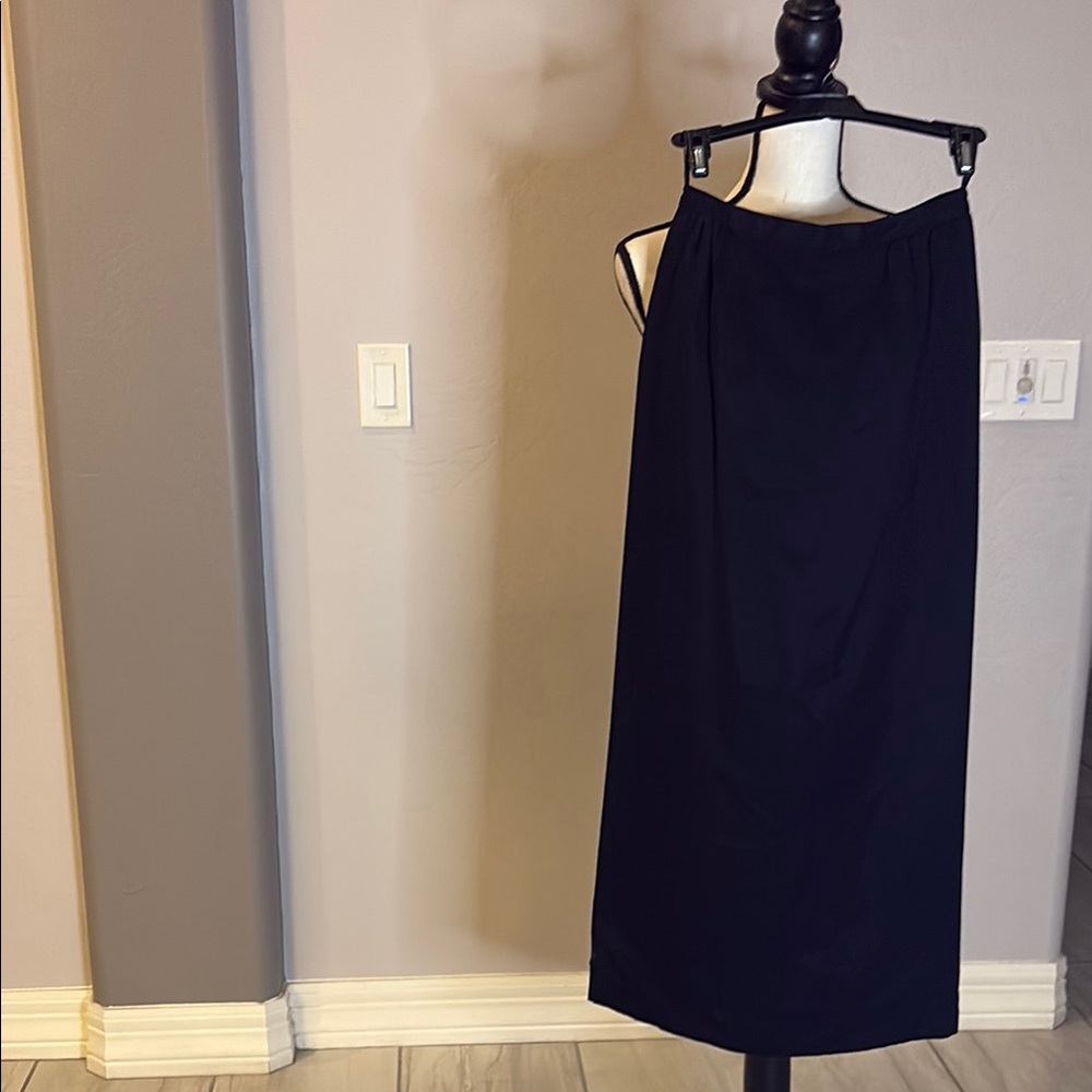 Vintage Woman's Elegant Black Satin Long Skirt Size 00 Petite